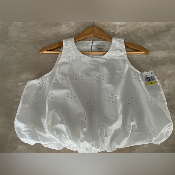 a new day Tops - A New Day Women’s White Eyelet  Sleeveless Bubble Hem Top Size:M (NWT}.